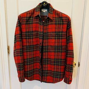 Men's Wallace and Barnes Plaid Flannel Shirt Size Medium